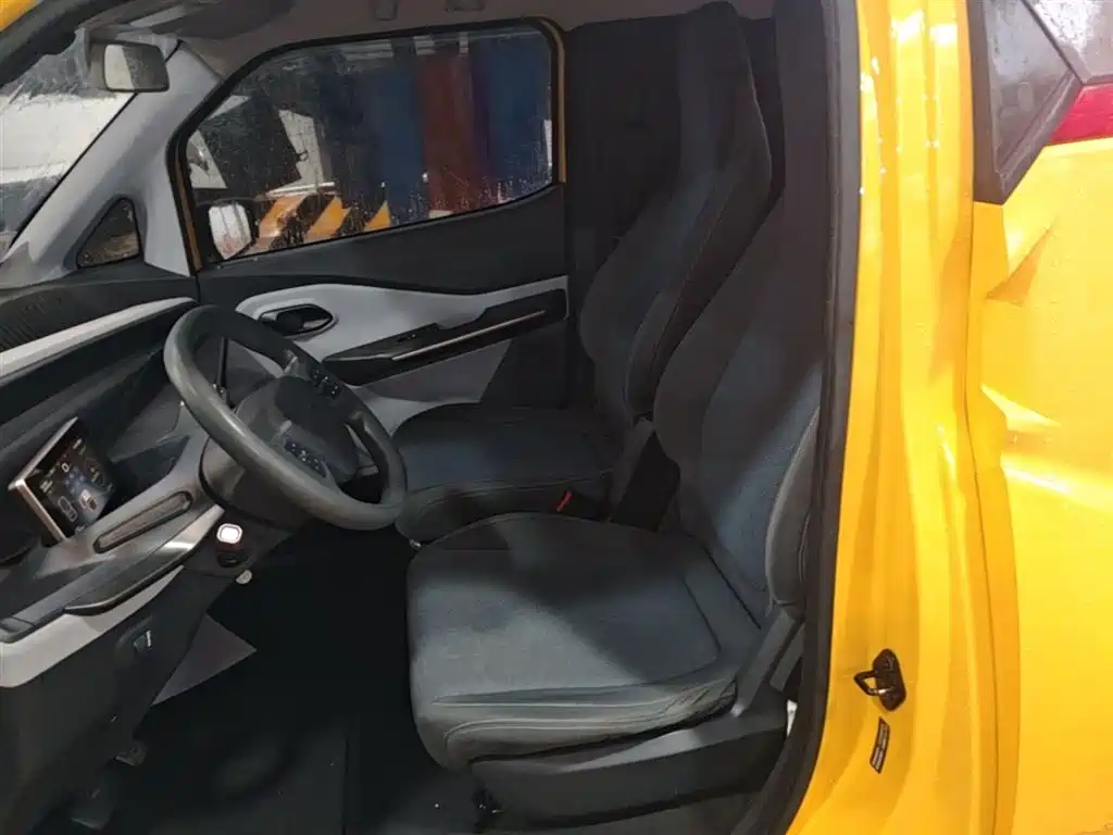 Wuling Nano EV 2022 — фото 15