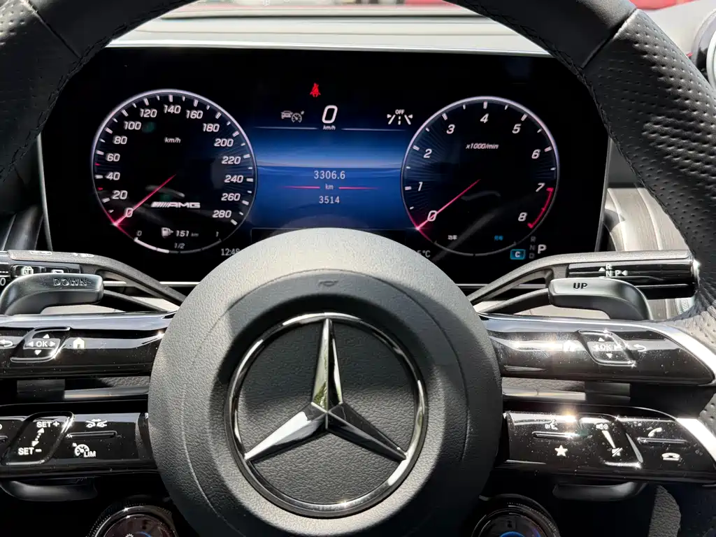 Mercedes-Benz GLC AMG 2025 — фото 11