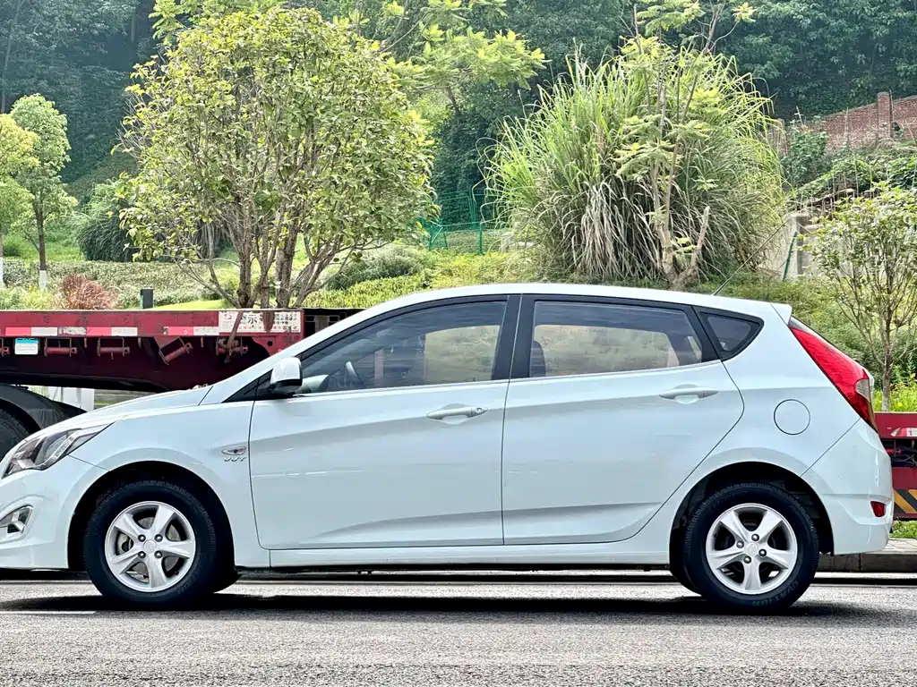 Hyundai Ruiyi 2014 — фото 16