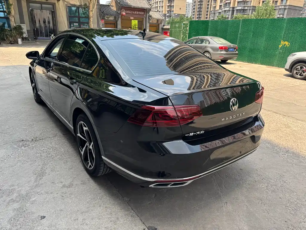 Volkswagen Magotan 2024