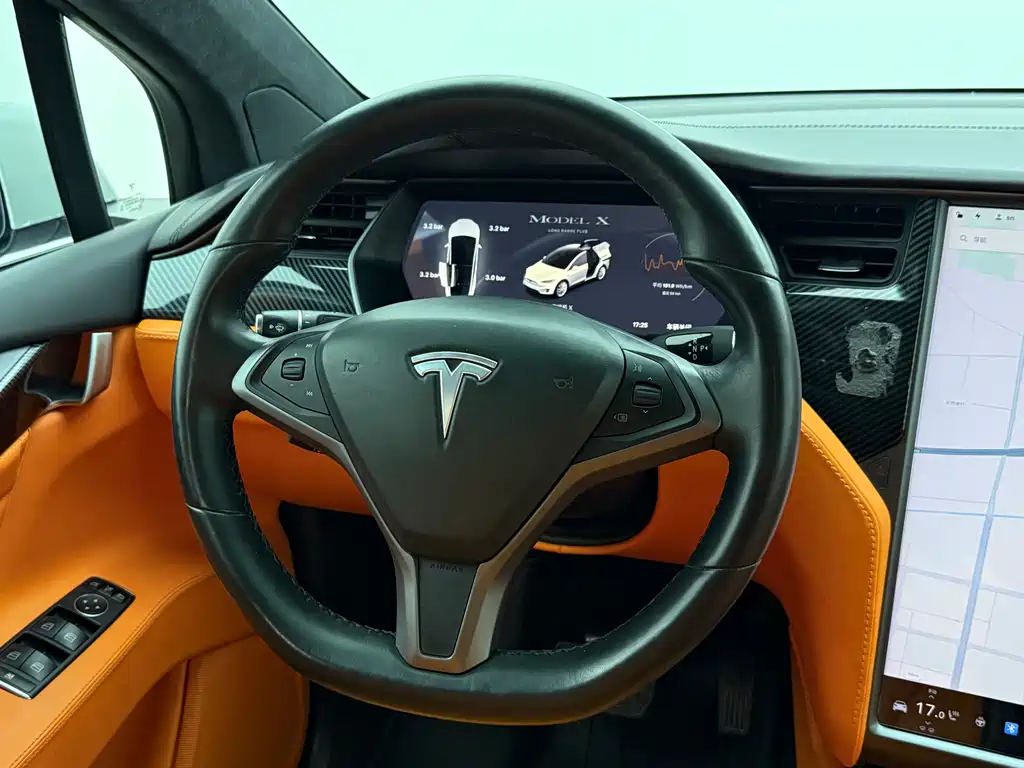Tesla Model X 2020 — фото 15