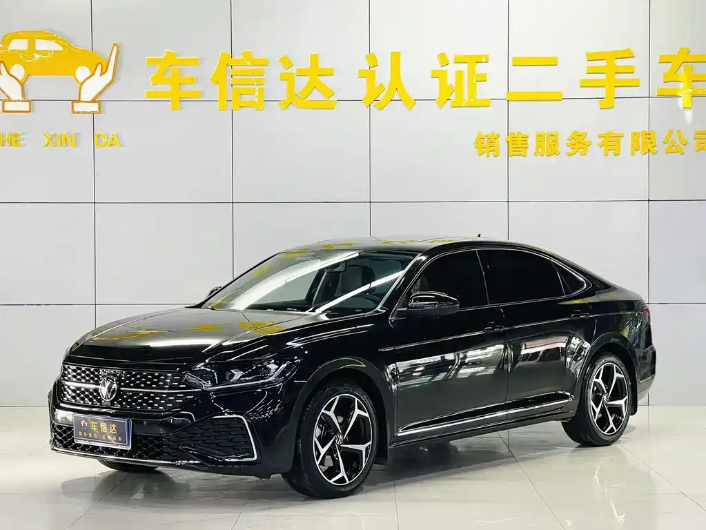 Volkswagen Passat 2025