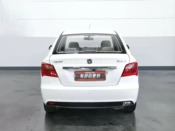 Changan Yuexiang V3 2019