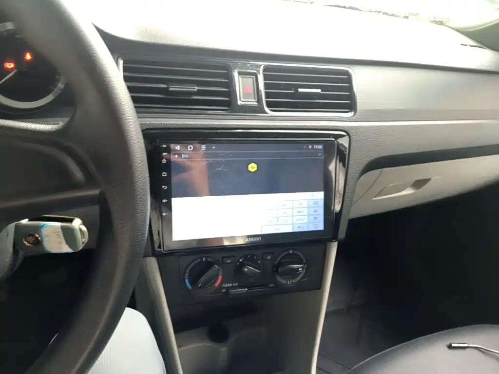 Skoda Rapid 2018 — фото 13