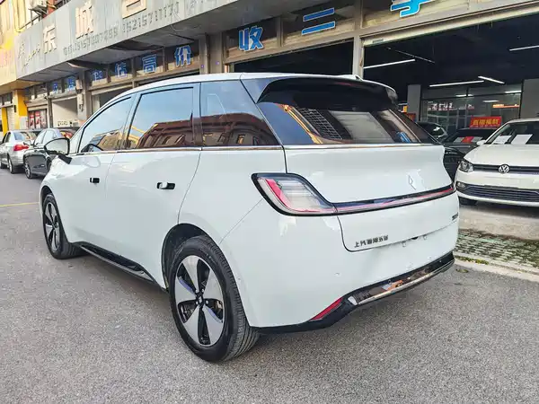 Baojun Yunduo 2023