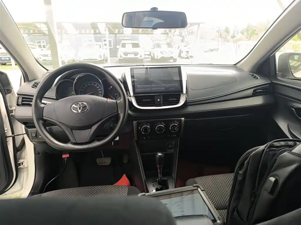 Toyota Vios 2017 — фото 10