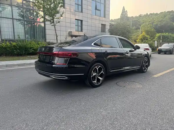 Volkswagen Passat 2025