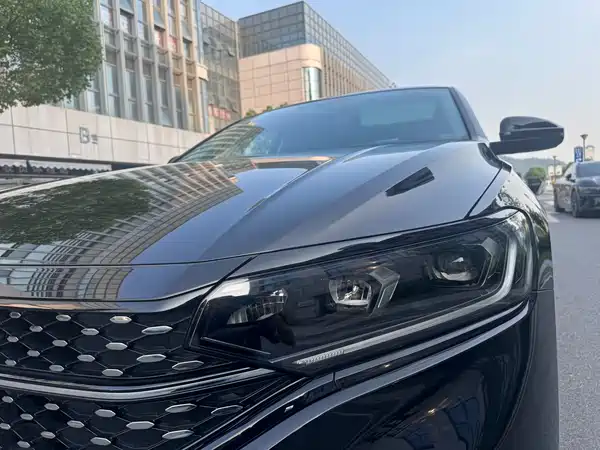 Volkswagen Passat 2025