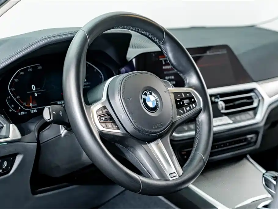 BMW 3 Series 2022 — фото 10