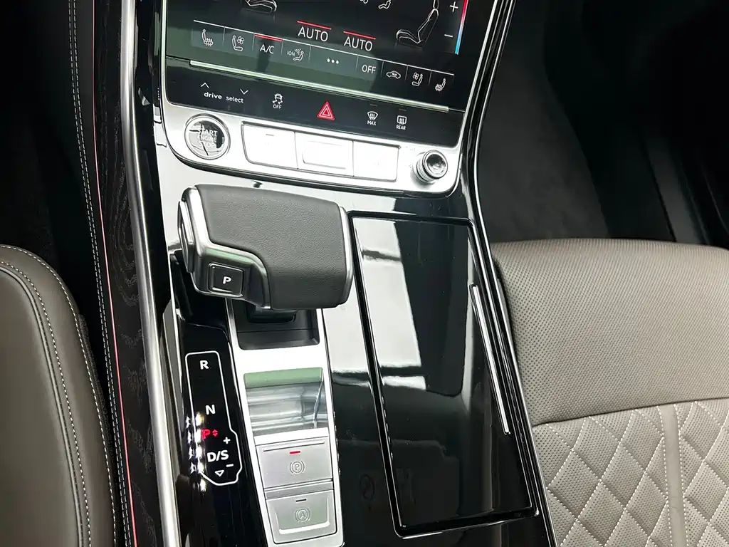 Audi A8 2026 — фото 13