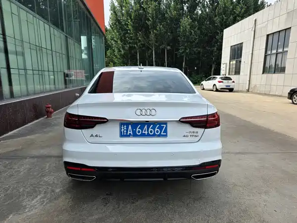 Audi A4L 2025