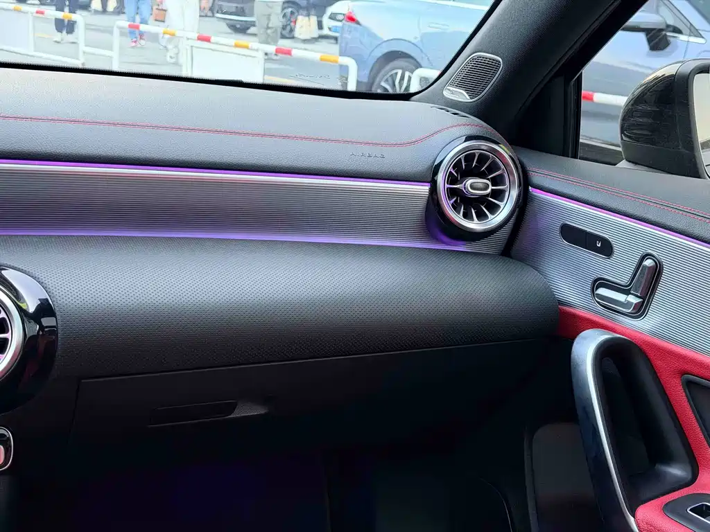 Mercedes-Benz A-Class AMG 2020 — фото 9