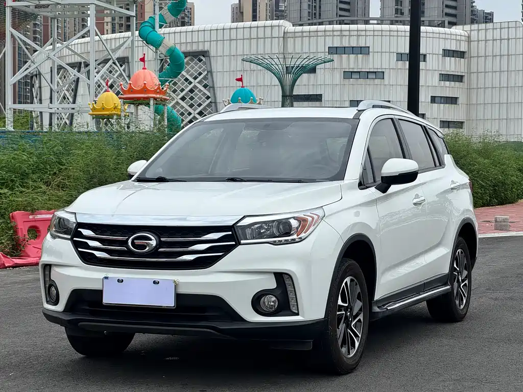 GAC Trumpchi GS4 2016 — фото 1