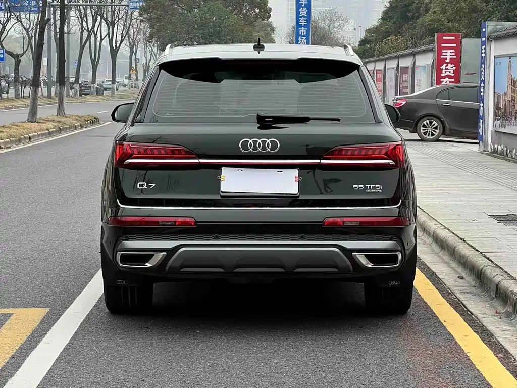 Audi Q7 2023 — фото 4