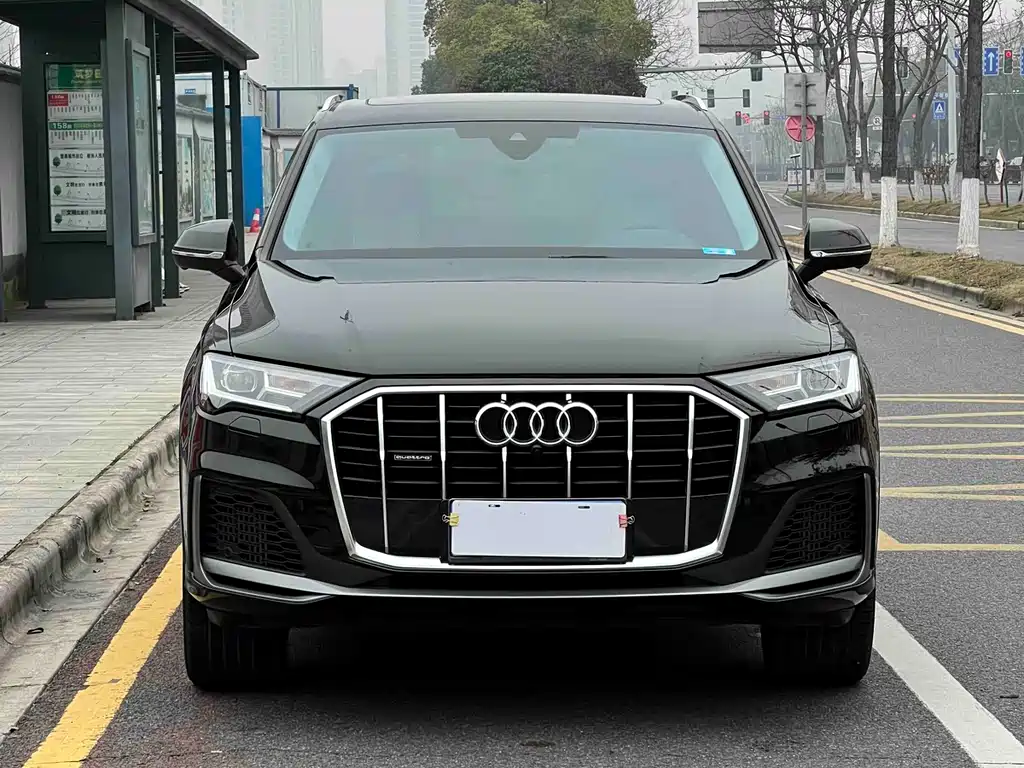 Audi Q7 2023 — фото 2