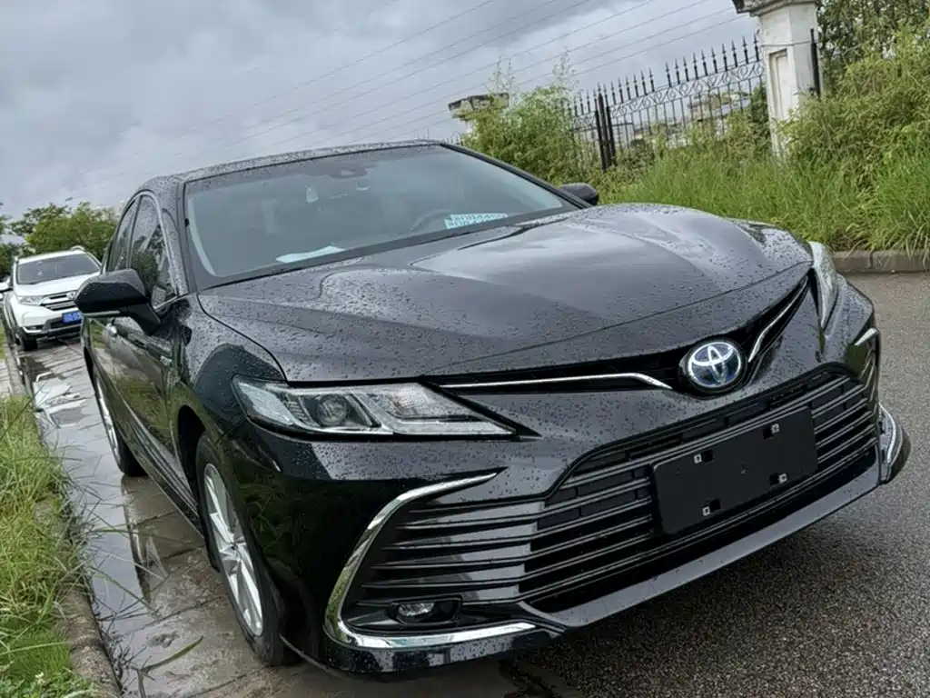 Toyota Camry 2024 — фото 6