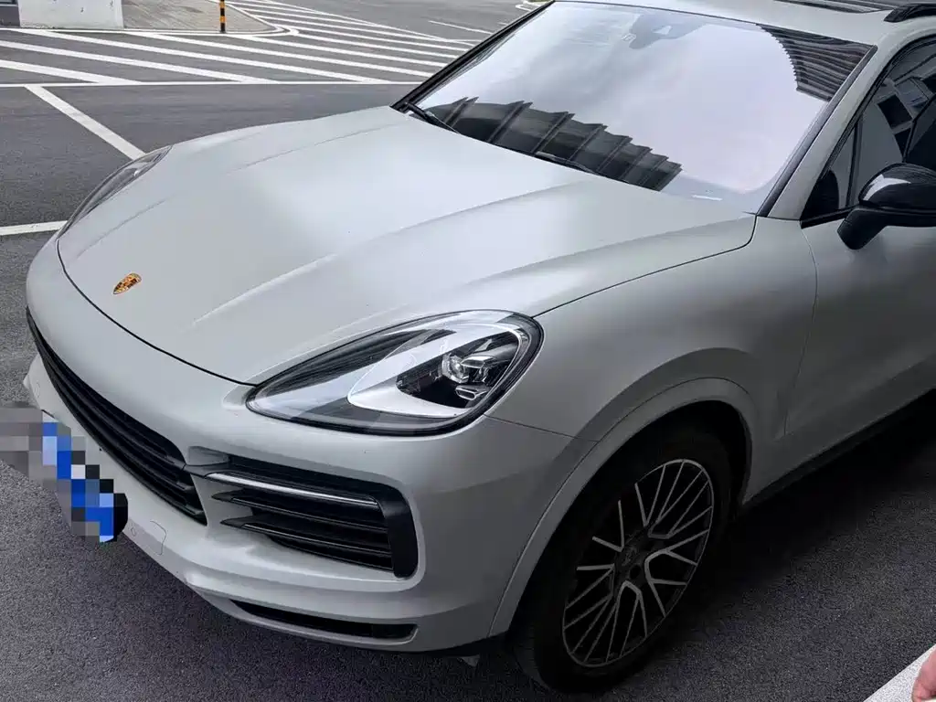 Porsche Cayenne 2022