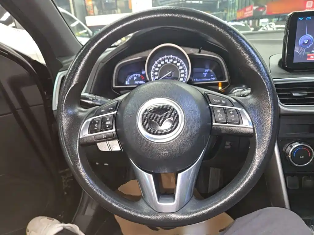 Mazda CX-4 2016 — фото 11