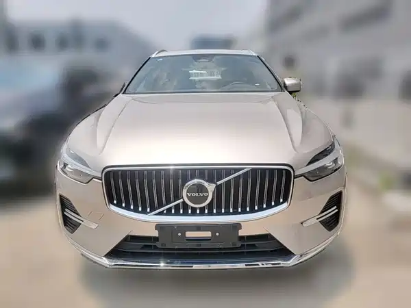 Volvo XC60 2025