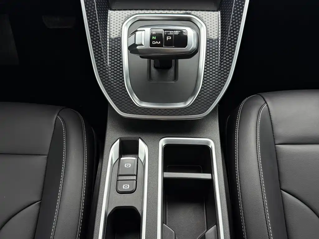 Haval M6 2023 — фото 11