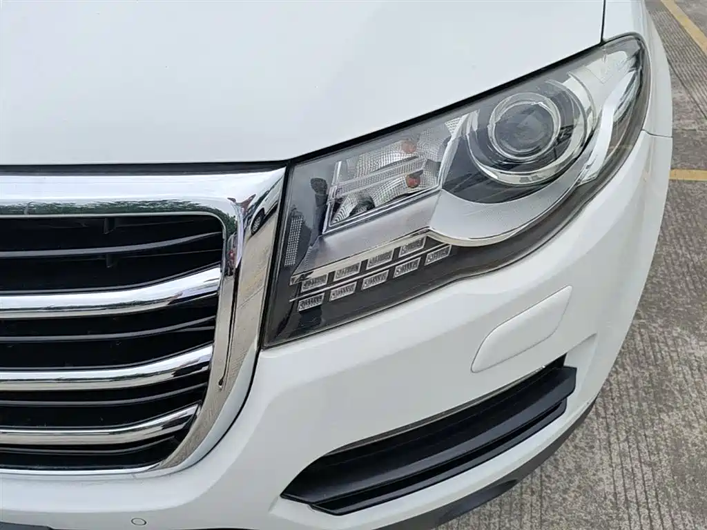 Haval H8 2015 — фото 24