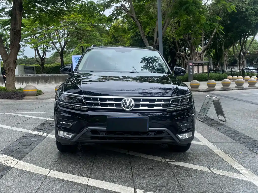 Volkswagen Tiguan L 2018 — фото 2