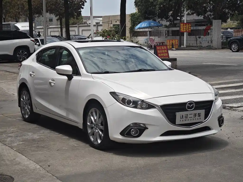 Mazda 3 Axela 2014