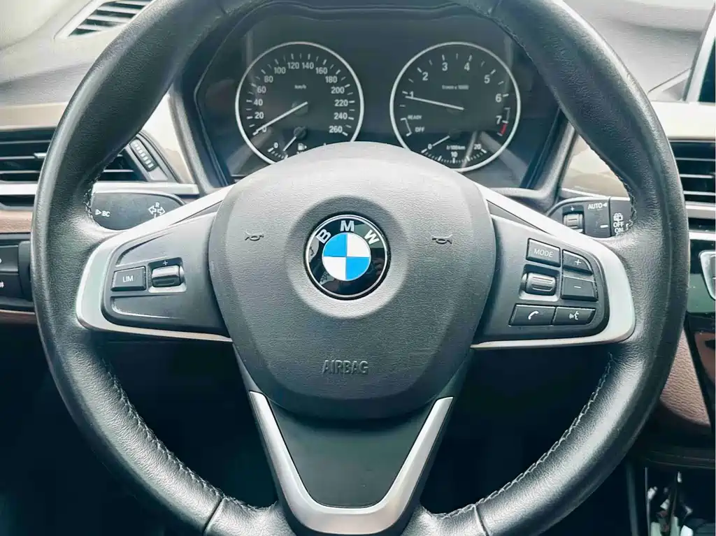 BMW X1 2018 — фото 18
