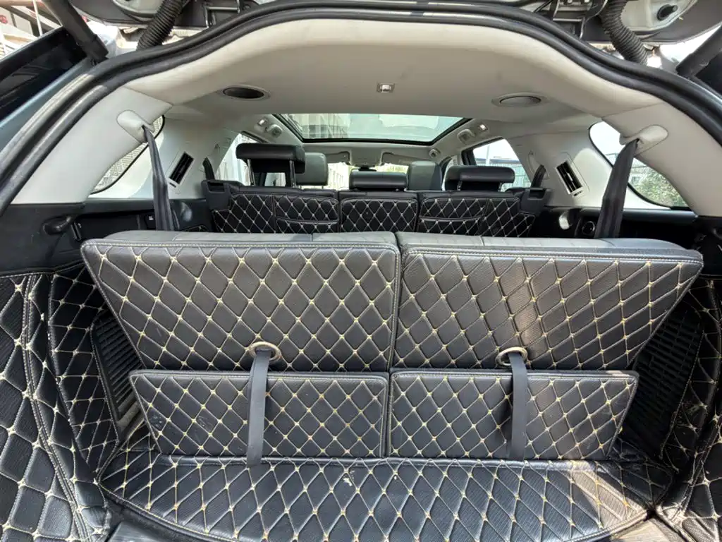 Land Rover Discovery Sport 2018 — фото 14