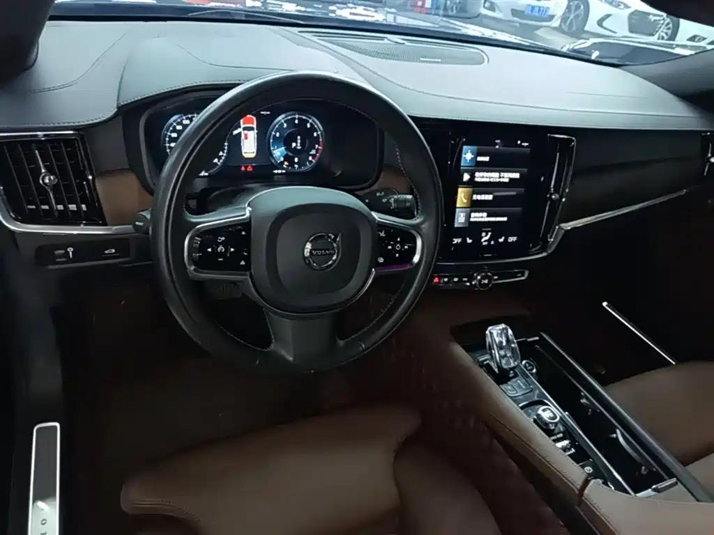 Volvo S90 2021 — фото 10