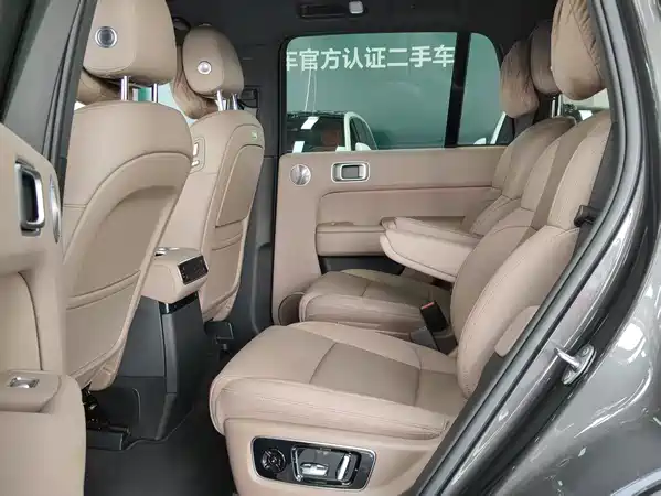 Li Auto L8 2025