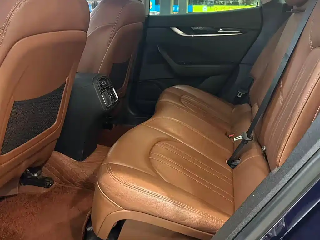 Maserati Levante 2020 — фото 10