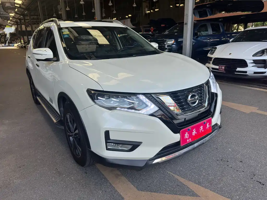 Nissan X-Trail 2018 — фото 2