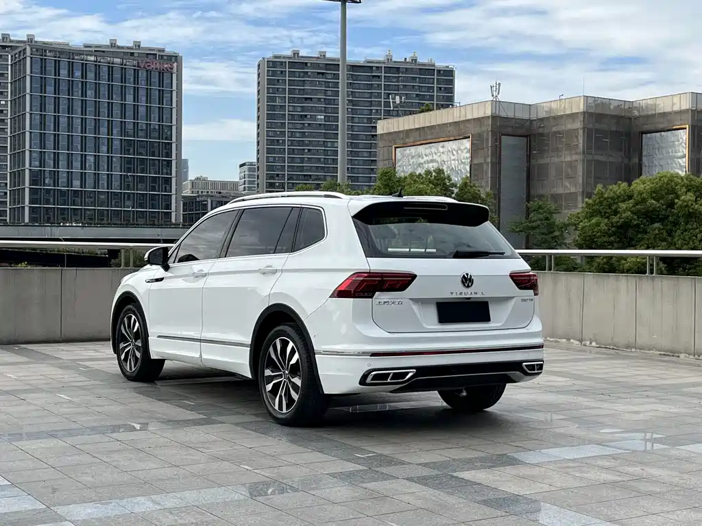 Volkswagen Tiguan L 2024 — фото 14