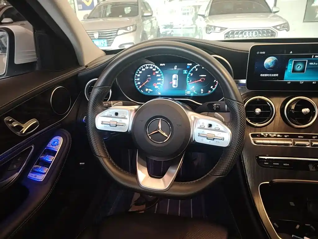 Mercedes-Benz C-Class 2020 — фото 11