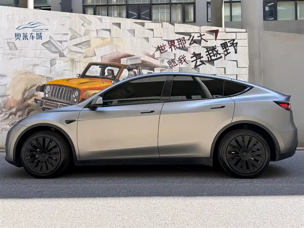 Tesla Model Y 2022