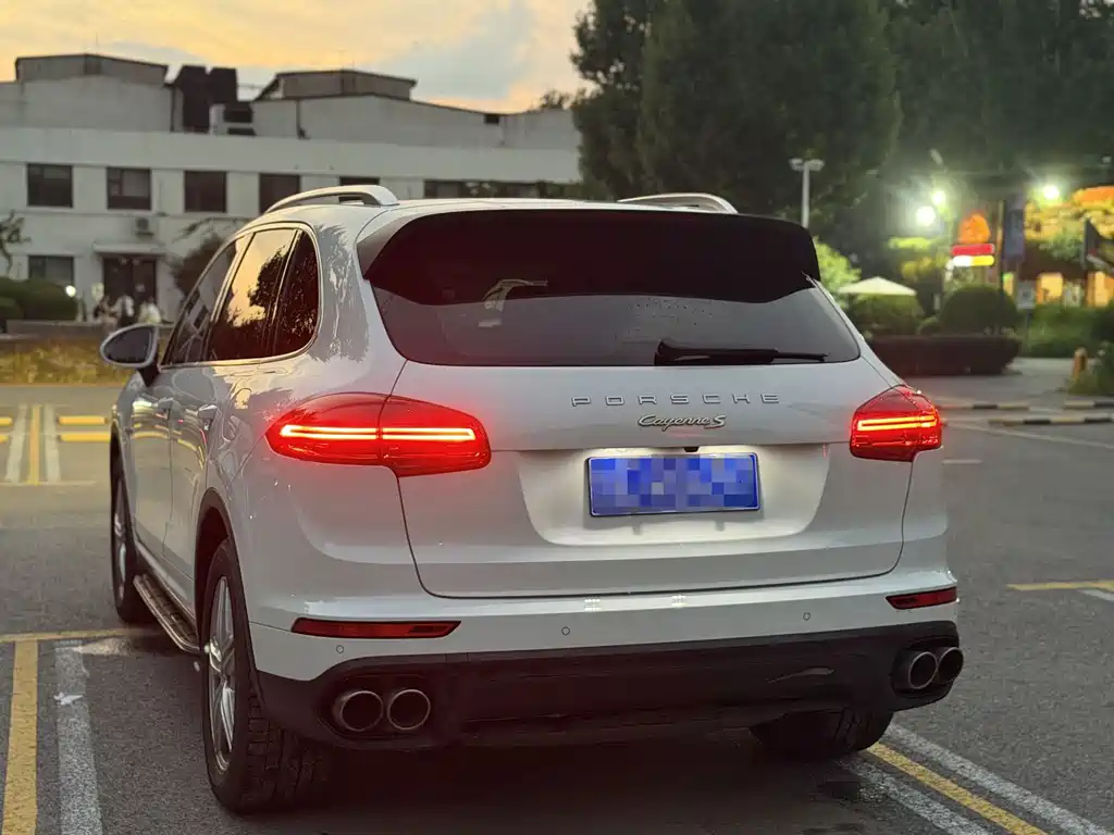 Porsche Cayenne New Energy 2015 — фото 2