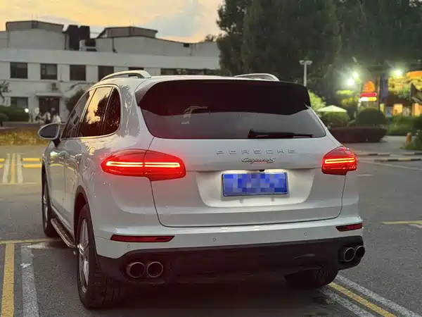 Porsche Cayenne New Energy 2015