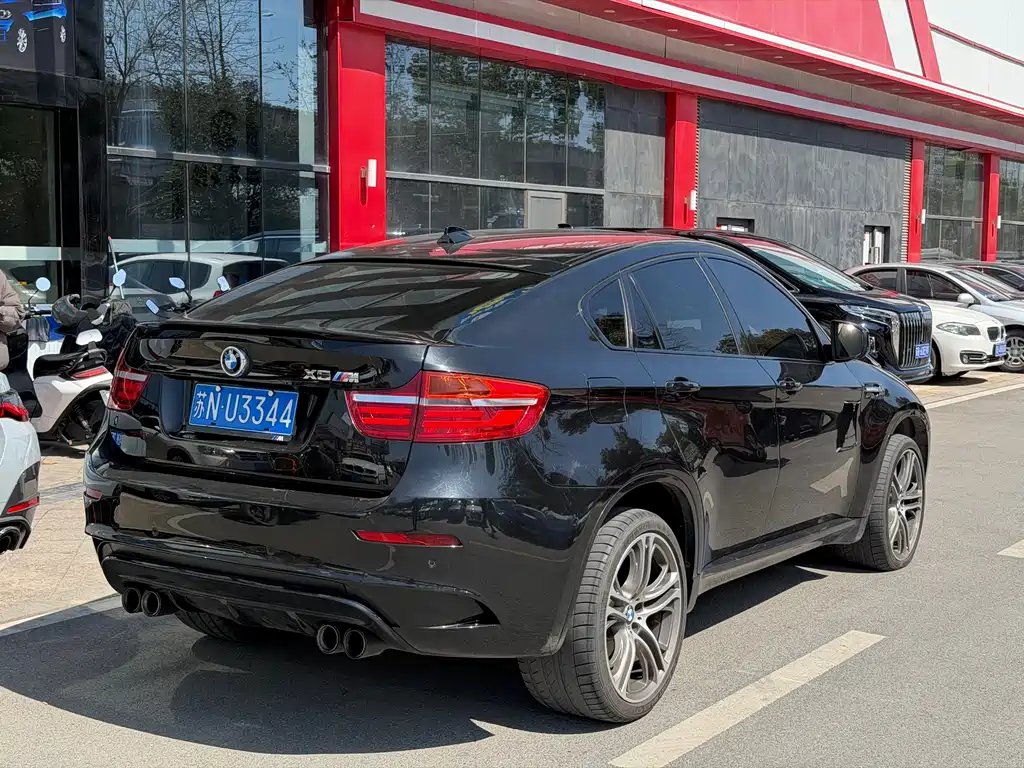 BMW X6 M 2014 — фото 9