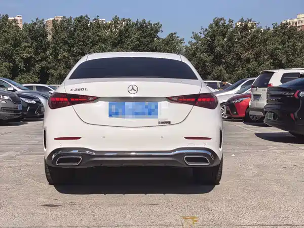 Mercedes-Benz C-Class 2024