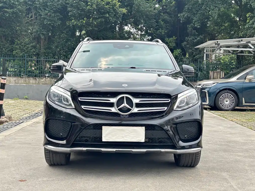 Mercedes-Benz GLE 2017 — фото 1