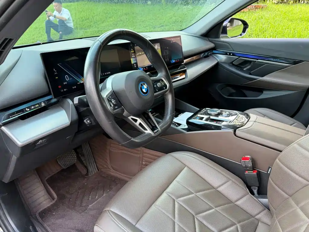 BMW i5 2024 — фото 7