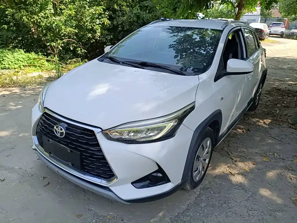 Toyota Yaris L 2021 — фото 2