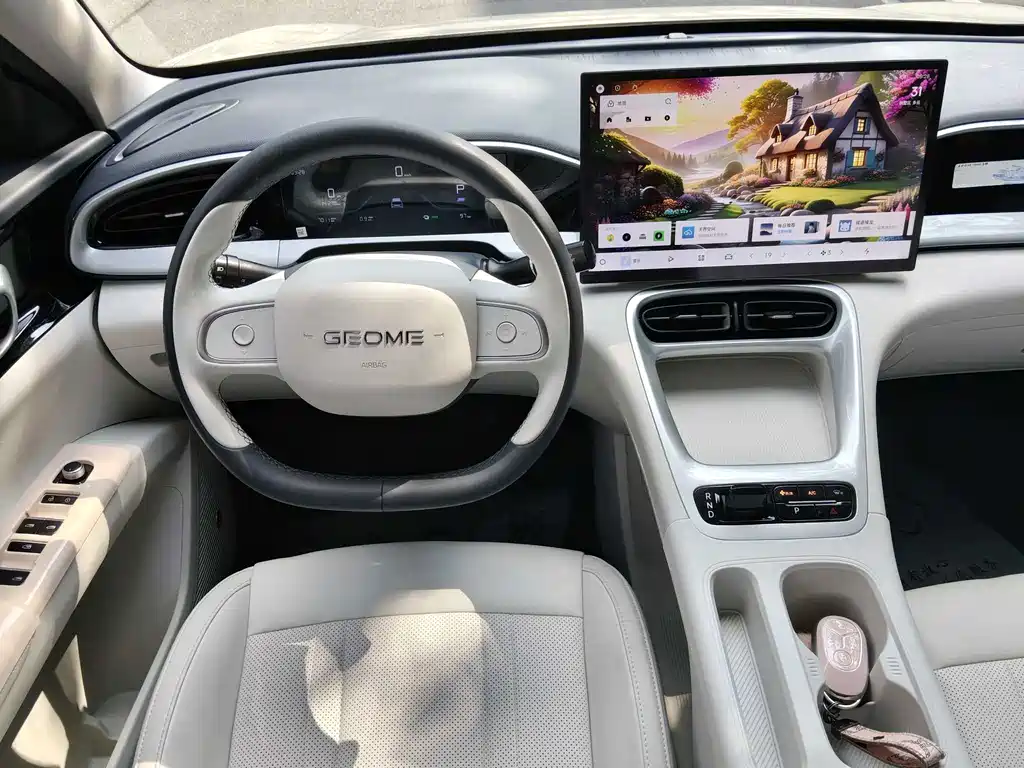 Geely Galaxy Starwish 2025 — фото 12