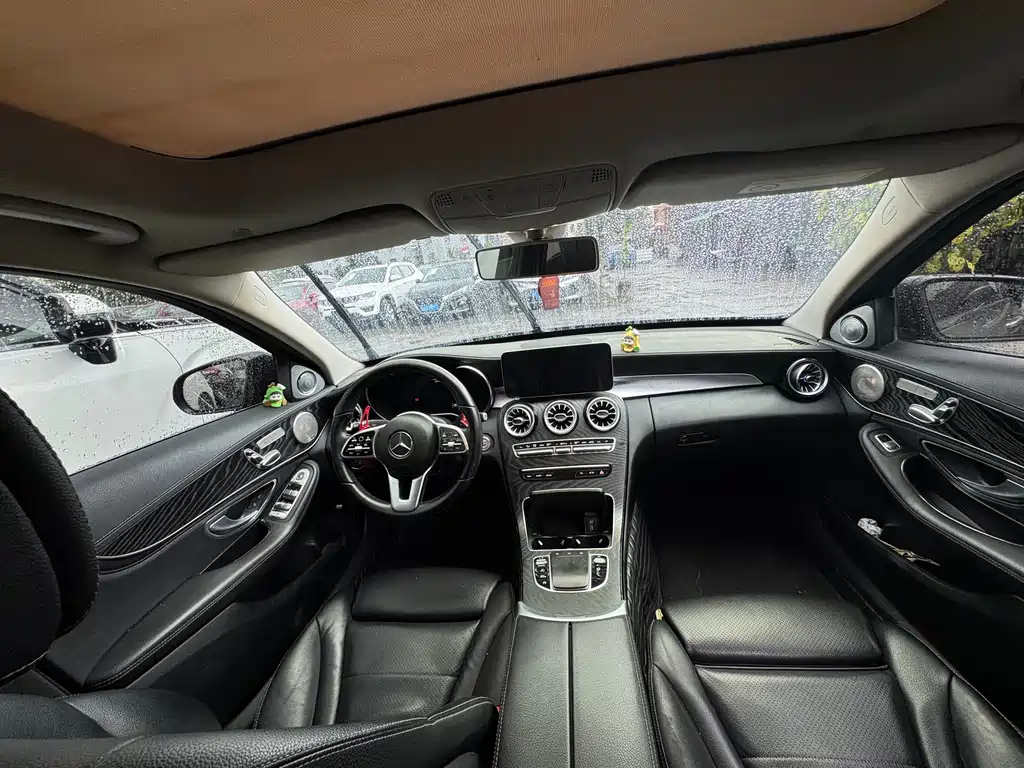 Mercedes-Benz C-Class 2019 — фото 19