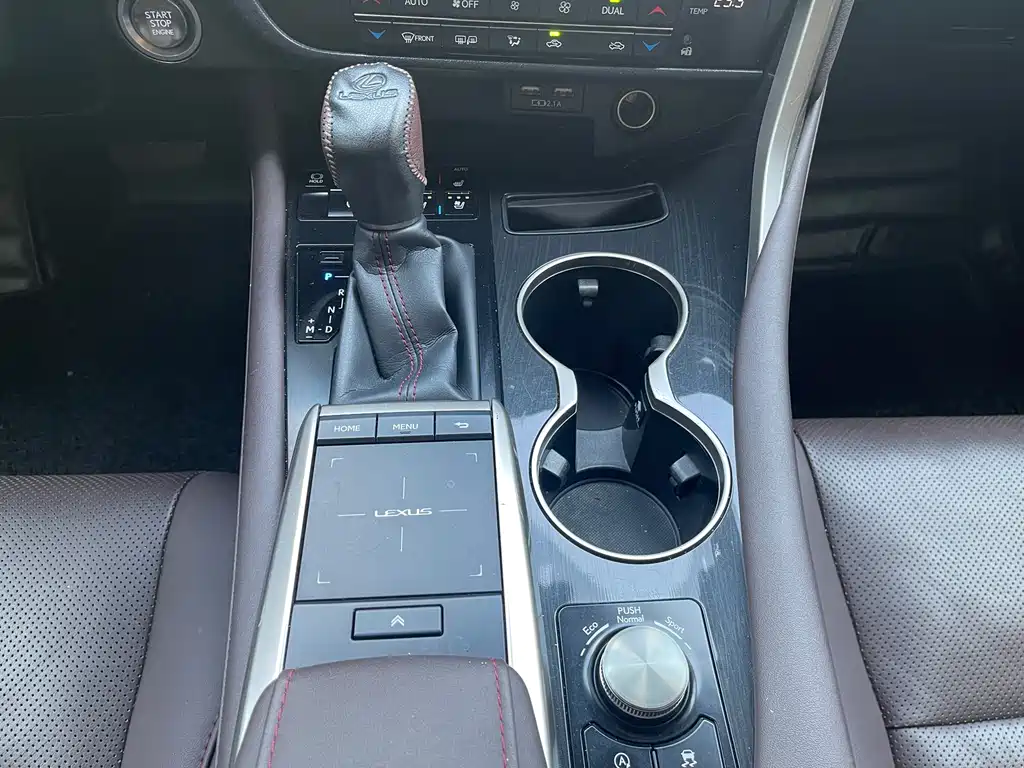 Lexus RX 2021