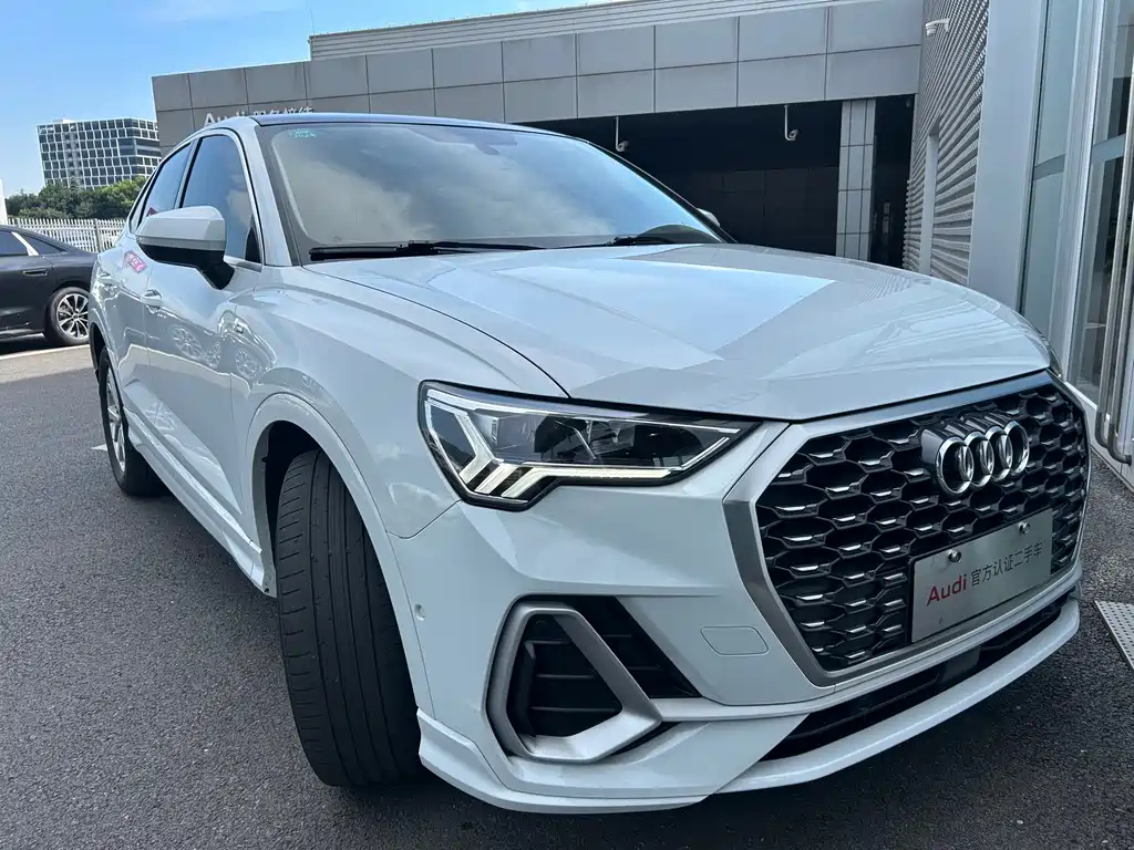 Audi Q3 Sportback 2021 — фото 12