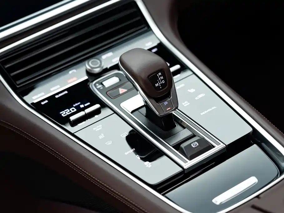 Porsche Panamera 2018 — фото 17