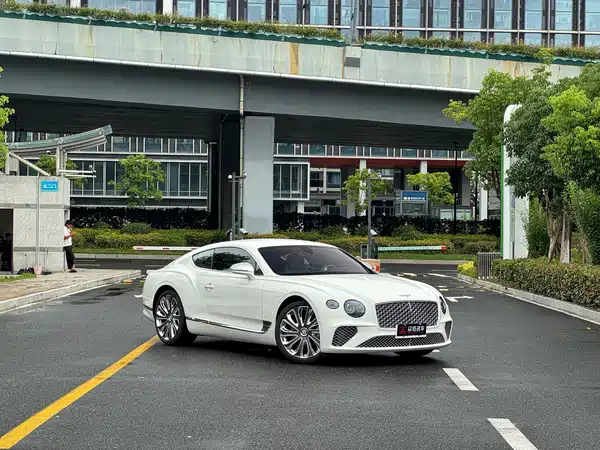 Bentley Continental 2021