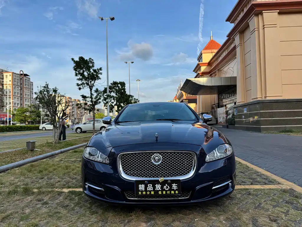 Jaguar XJ 2014 — фото 2